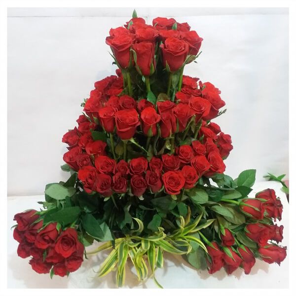 3-Storied Roses Love