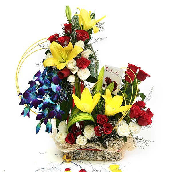 Appealing Flowers Arrangement